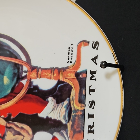 Norman Rockwell "Santa at the Globe" Plate - Picture 3 of 4